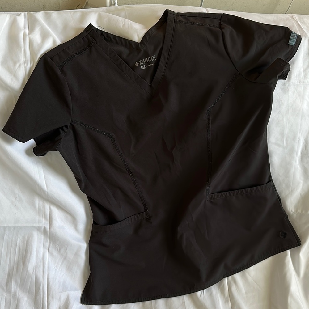 Med Couture black scrub top